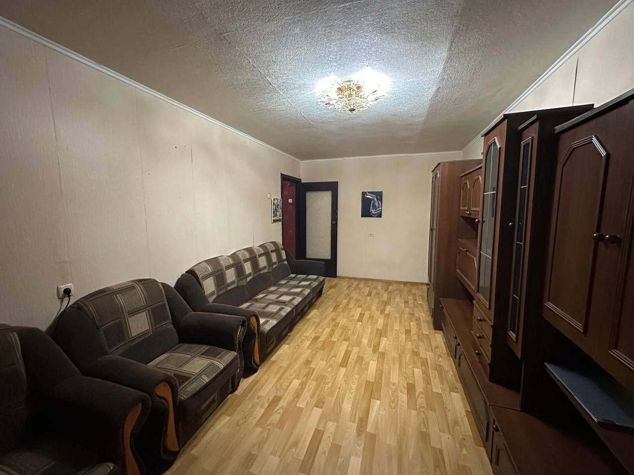 Продаж 1 кімнатна квартира 29,9 кв.м. комунальний ринок