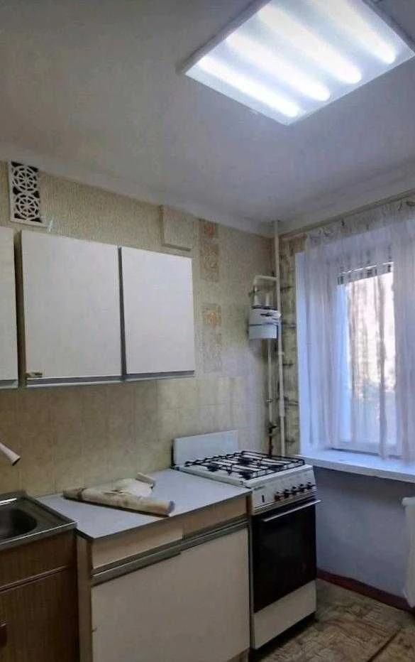 Urgent sale! 1-room apartment near the Sports Palace metro station