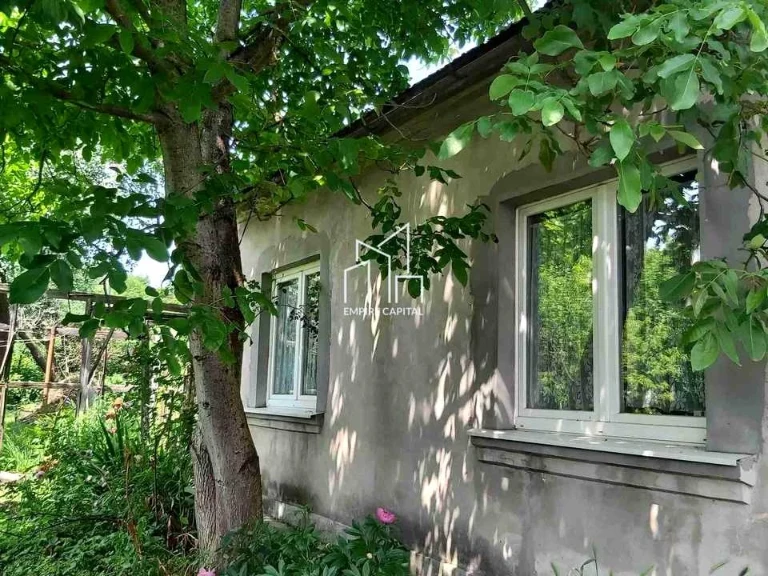House. Lviv, Pluzhnya Yevhenna