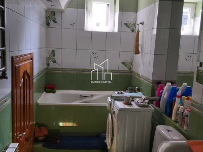 Будинок. Львів, Плужника Євгена