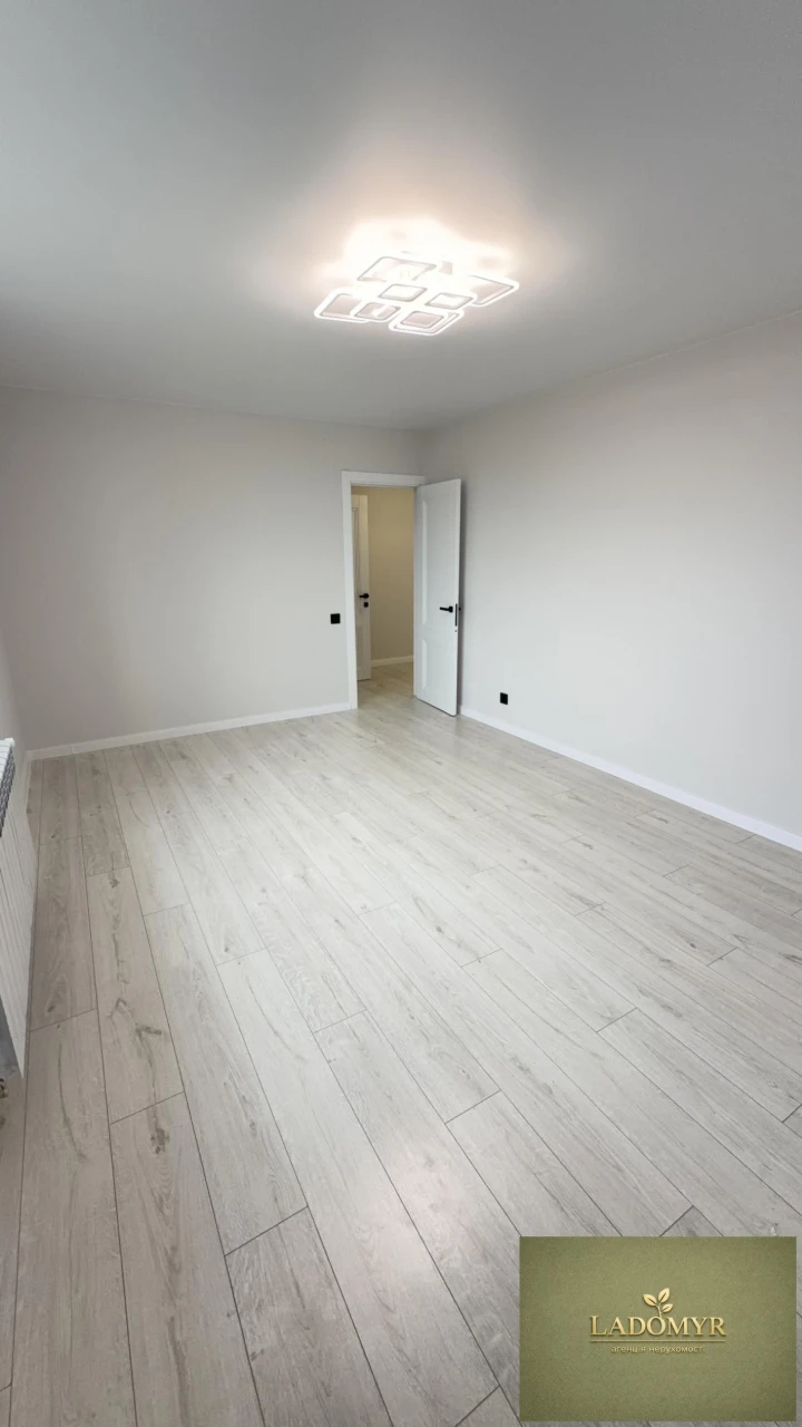 Продаж 2 кімнатна квартира / Гайдамацька , Чайка, Рівне