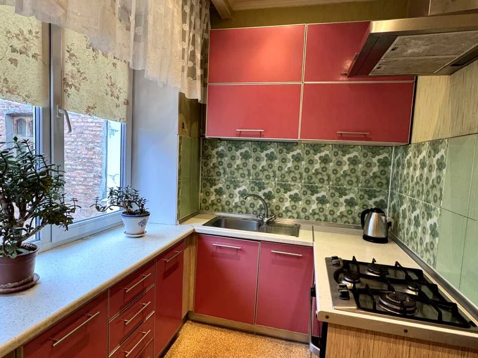 Apartment. Maidan of Defenders of Ukraine, 1, Kharkiv