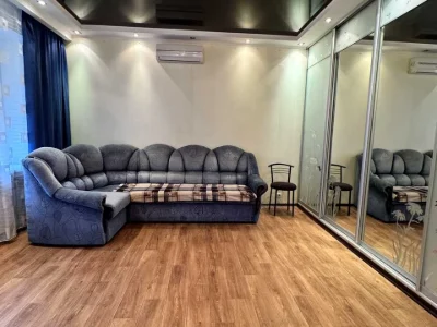 Apartment. Maidan of Defenders of Ukraine, 1, Kharkiv