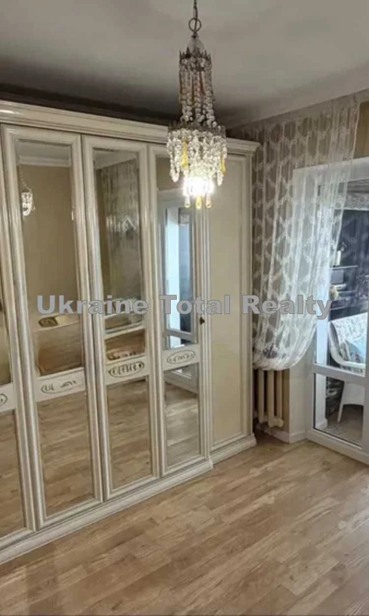 Просторная 3-комнатная квартира 98 м2 с ремонтом! Улица Милославская