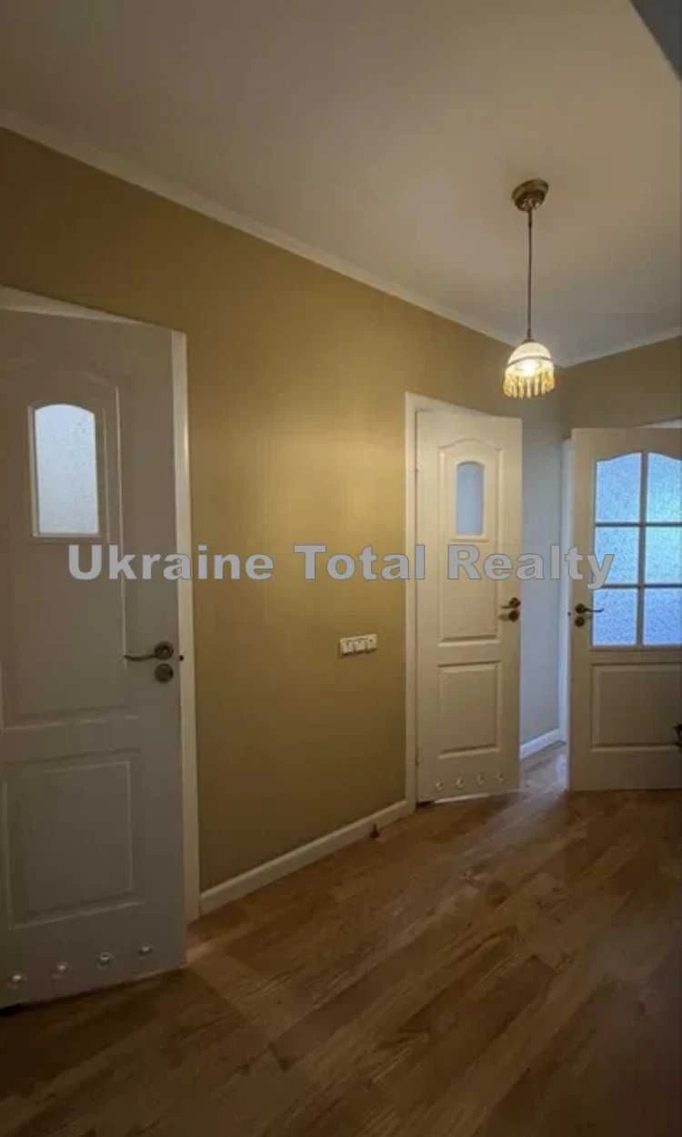 Просторная 3-комнатная квартира 98 м2 с ремонтом! Улица Милославская