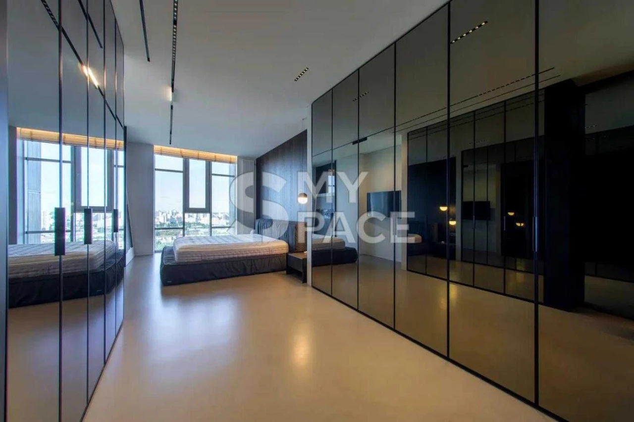 Продажа просторной 3-комнатной квартиры в ЖК Sherwood, ул. Авиаконструктор