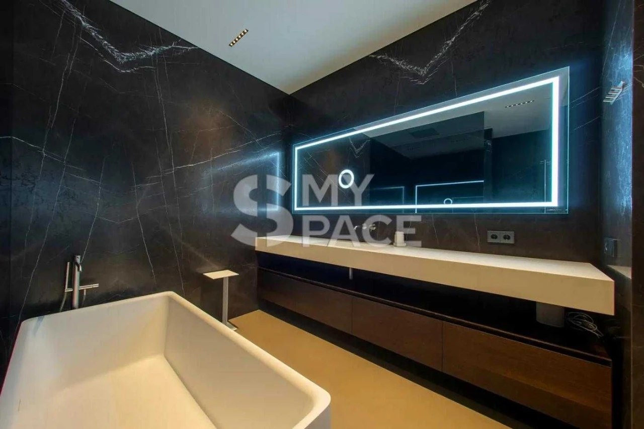 Продажа просторной 3-комнатной квартиры в ЖК Sherwood, ул. Авиаконструктор