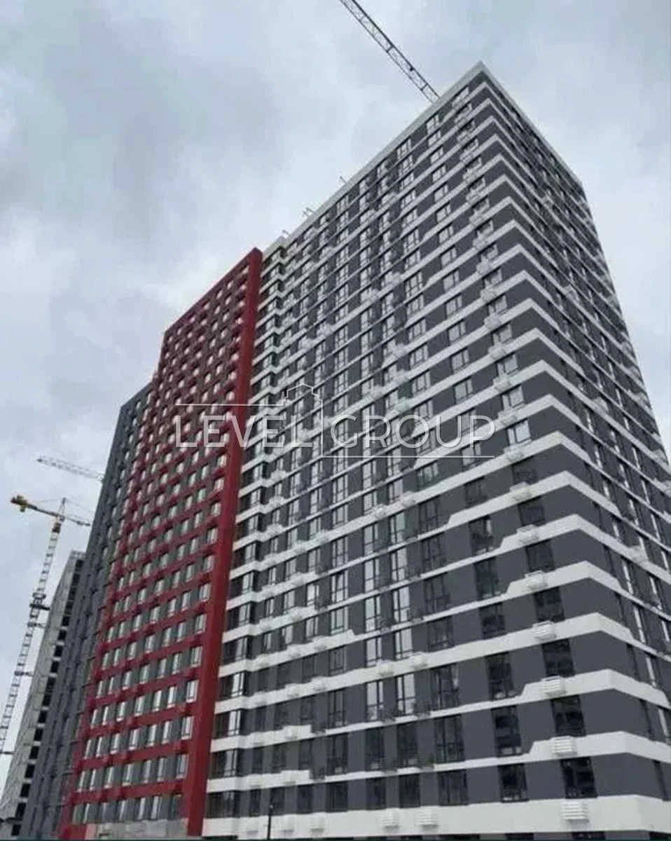Продажа однокомнатной квартиры с видом, площадью 43 м2