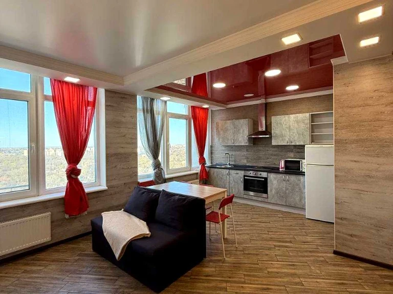 Apartment. Odesa, Baseyna st.