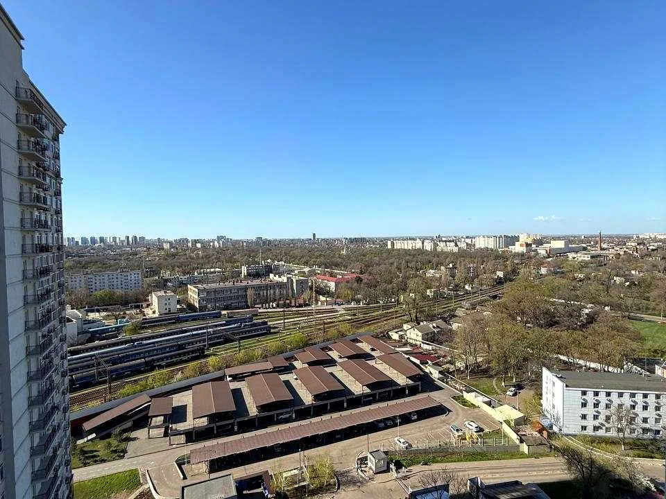 Apartment. Odesa, Baseyna st.