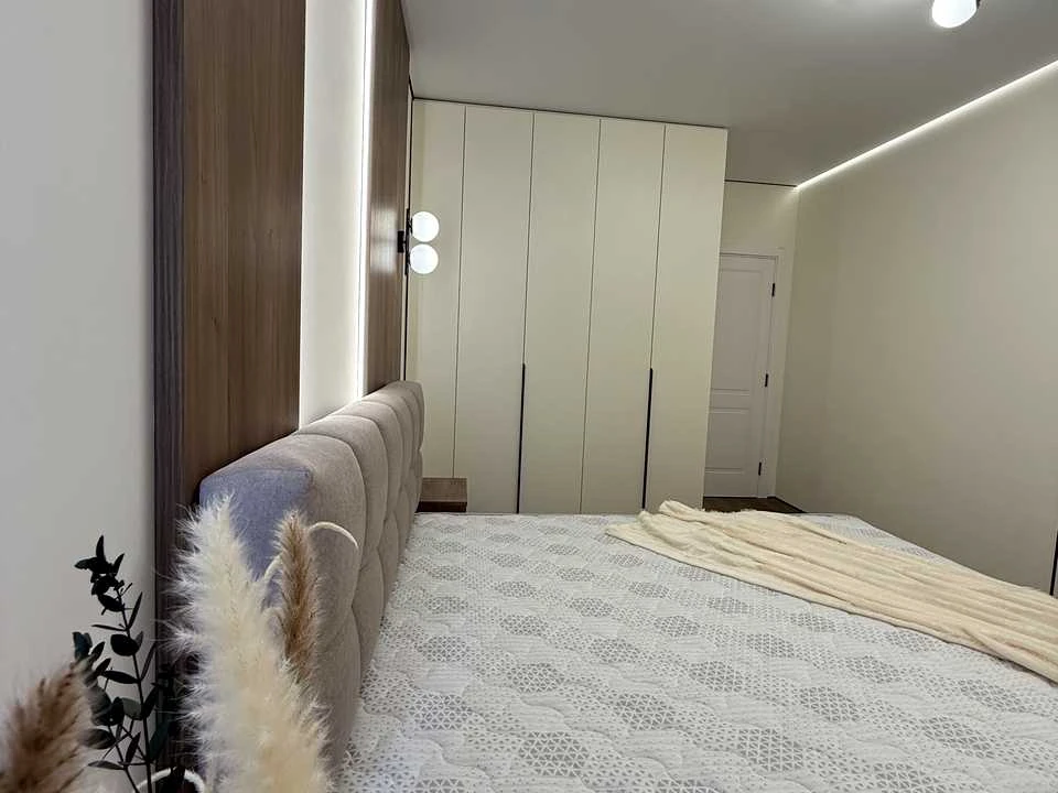 Apartment. Ivano-Frankivsk, Prioresna st.