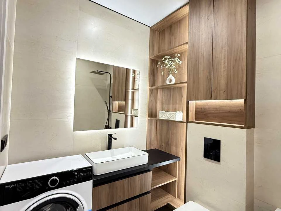Apartment. Ivano-Frankivsk, Prioresna st.