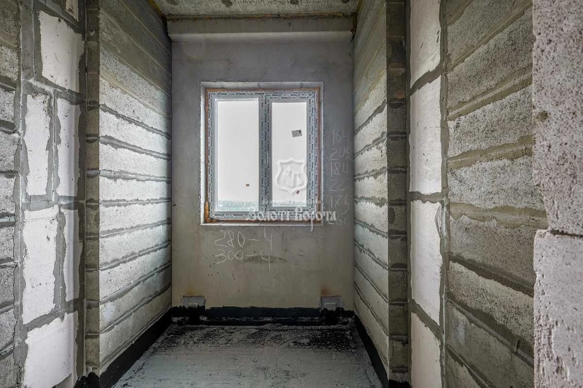 Apartment, 1 room. Un renovated. Residence New England. Mikhail Maksymov