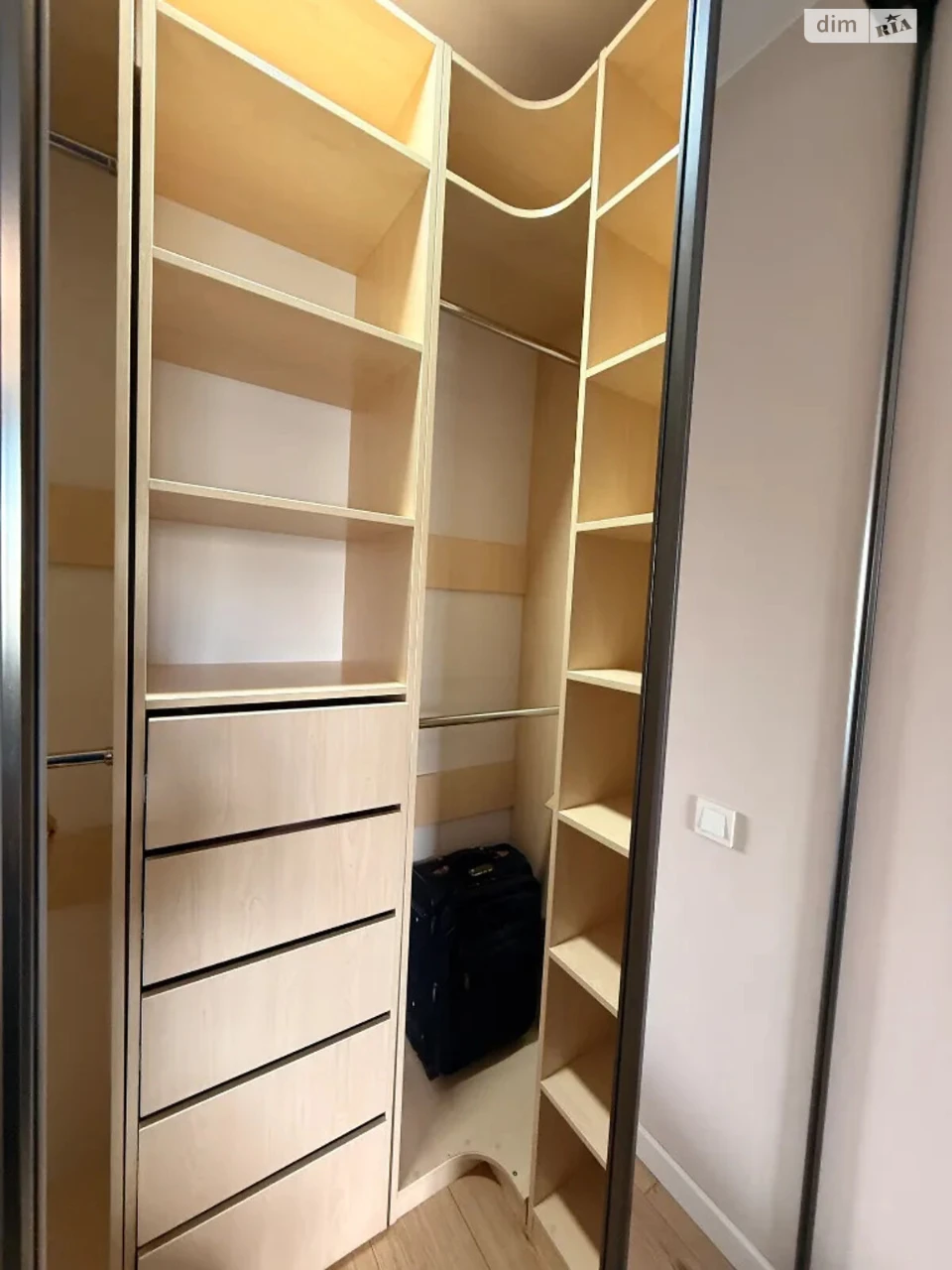 Apartment for Sale: Mandrivka