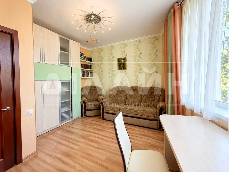 Apartment. Zaporizh, Relief Street