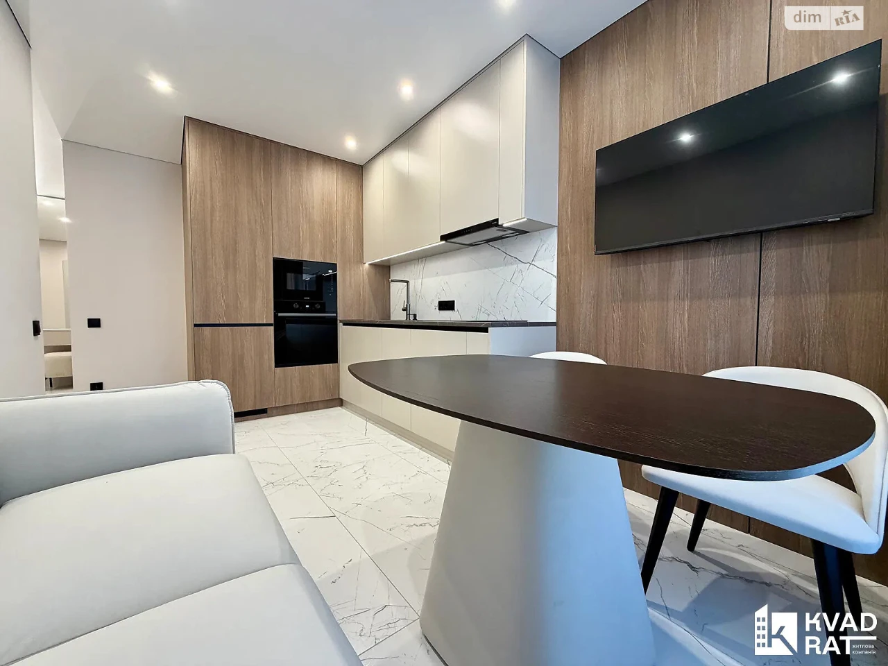 Apartment for Sale: Center