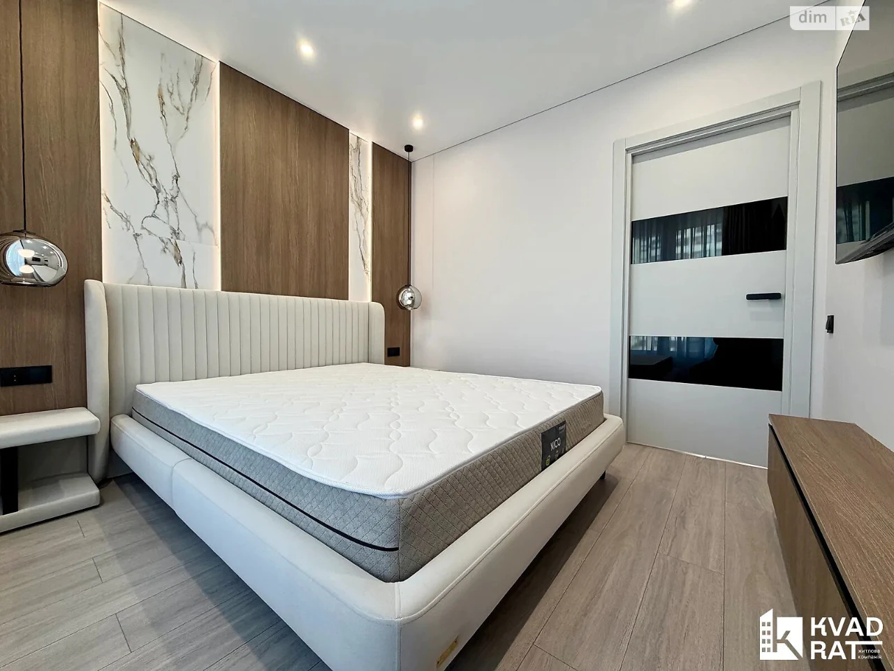 Apartment for Sale: Center