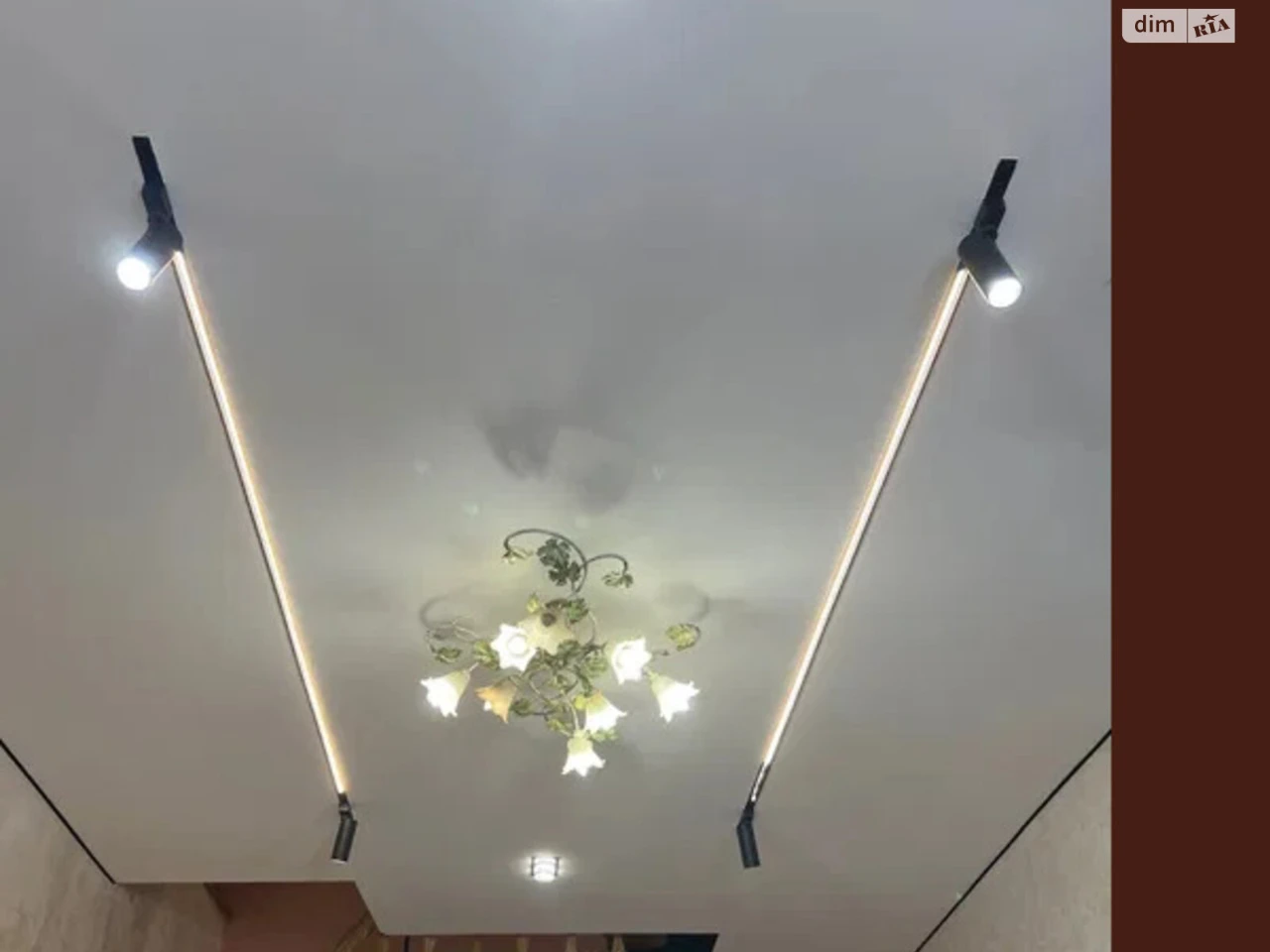 Apartment for Sale: Center