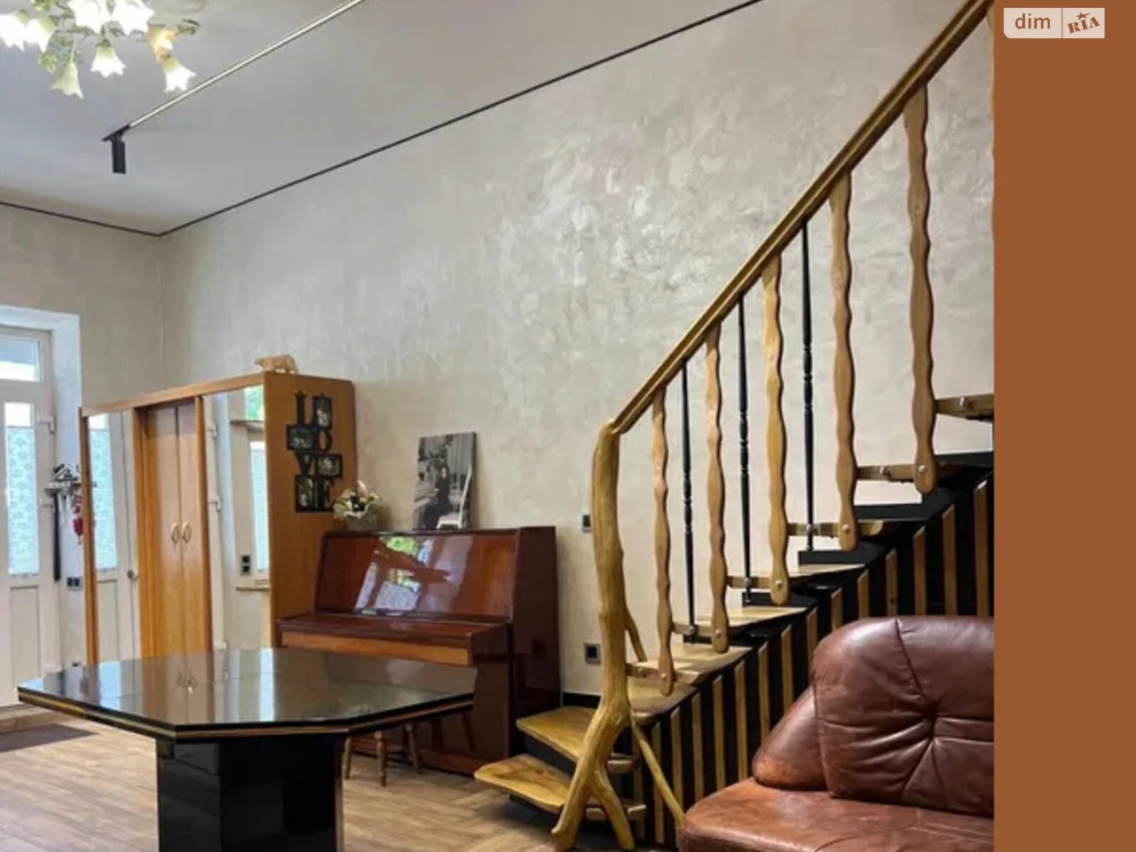 Apartment for Sale: Center