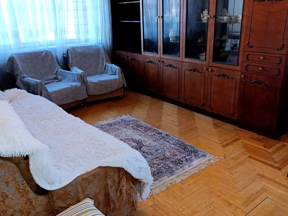 Квартира. Тернопіль, Злуки просп.