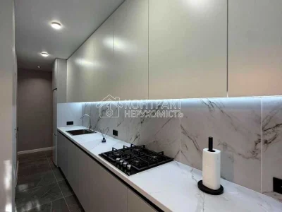 Apartment. Kharkiv, Peremohy Avenue.