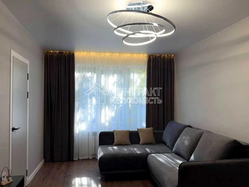 Apartment. Kharkiv, Peremohy Avenue.