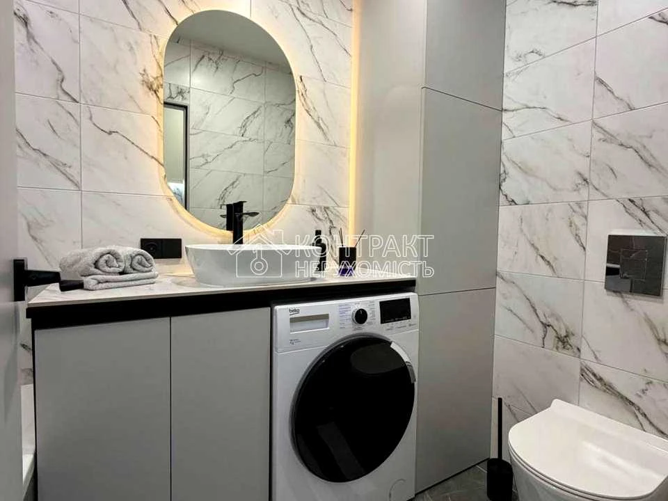 Apartment. Kharkiv, Peremohy Avenue.