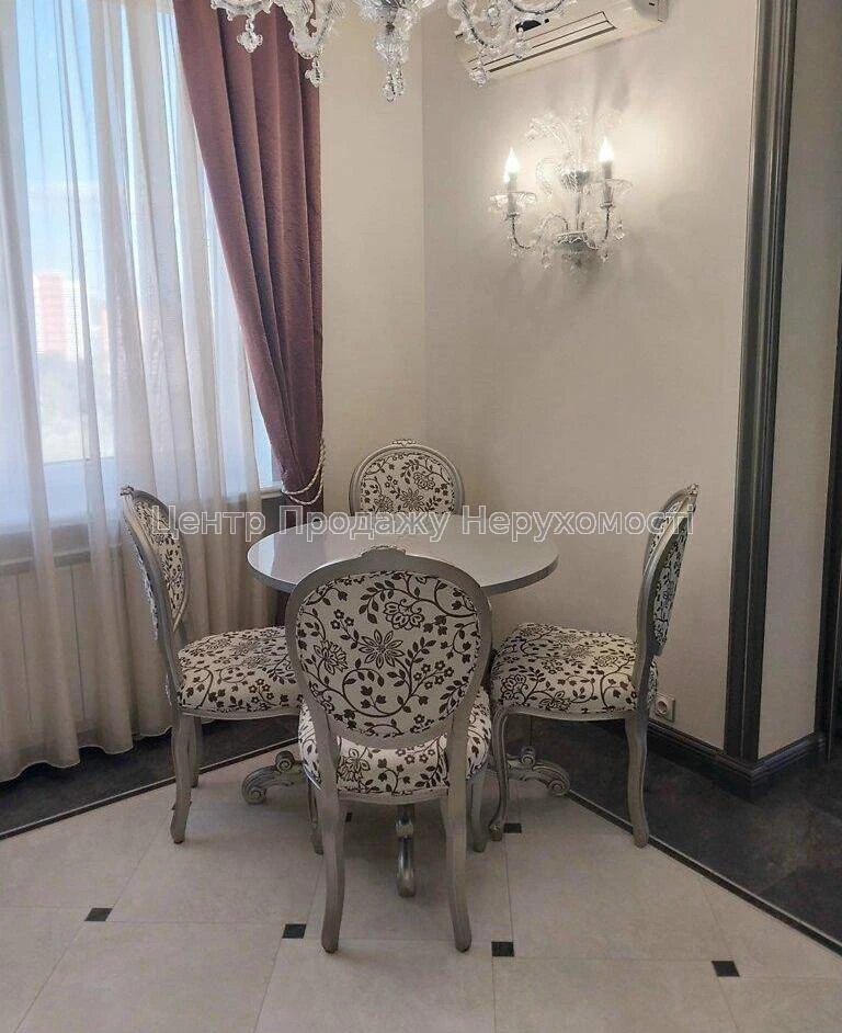 Sale of a 3-room apartment, 16/22 floor, 100. 2 m², Kyiv – excellent