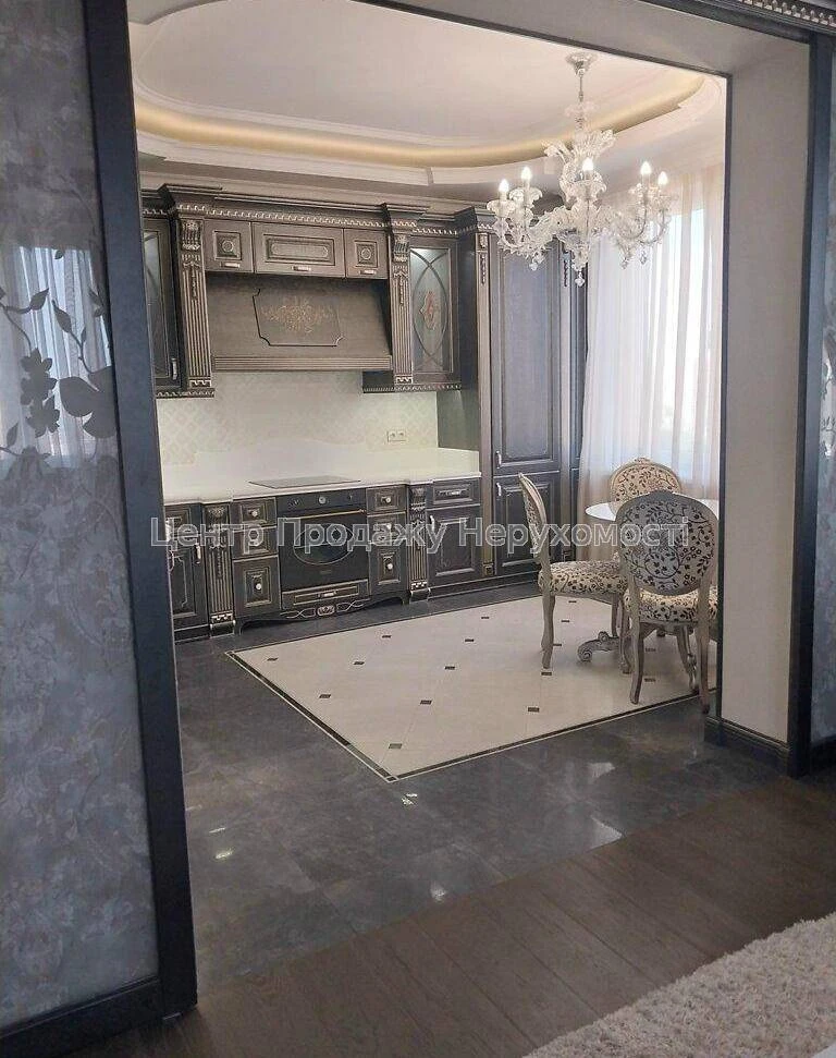 Sale of a 3-room apartment, 16/22 floor, 100. 2 m², Kyiv – excellent