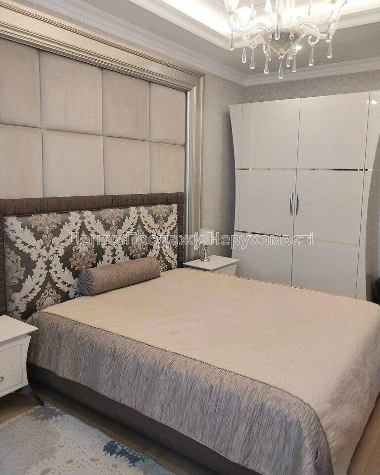 Sale of a 3-room apartment, 16/22 floor, 100. 2 m², Kyiv – excellent