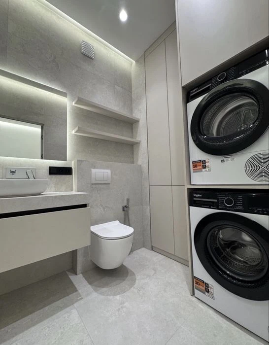 Продаж 3к квартири на Набережній/ ЖК Уж Тавер/Uzh Tower/ Вид