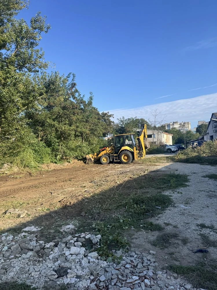 Земельна ділянка під Гараж 100 квадратів. Проспект Миру, Кар
