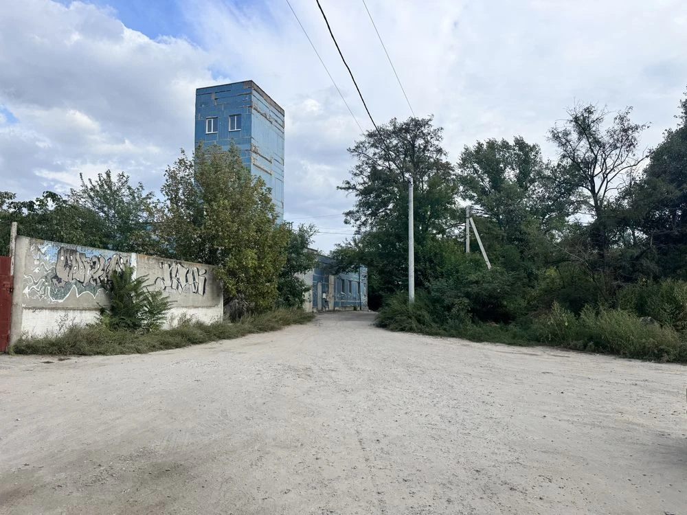Земельна ділянка під Гараж 100 квадратів. Проспект Миру, Кар