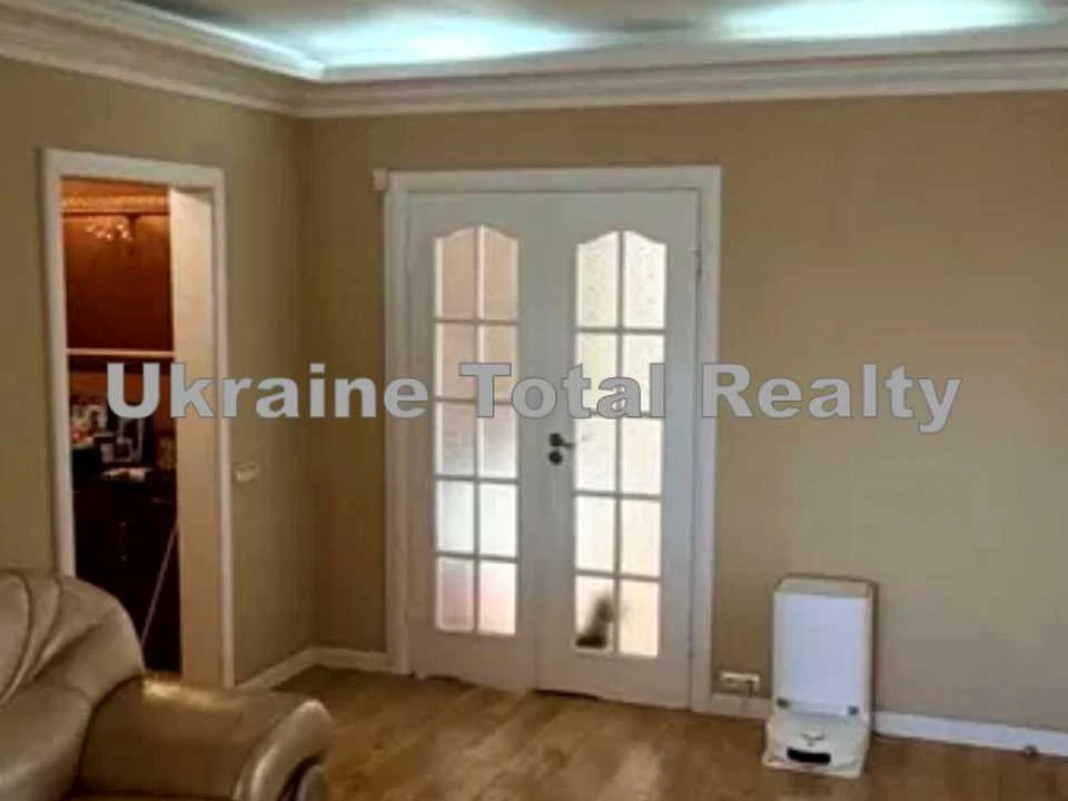 Квартира. Київ, Милославська вул.