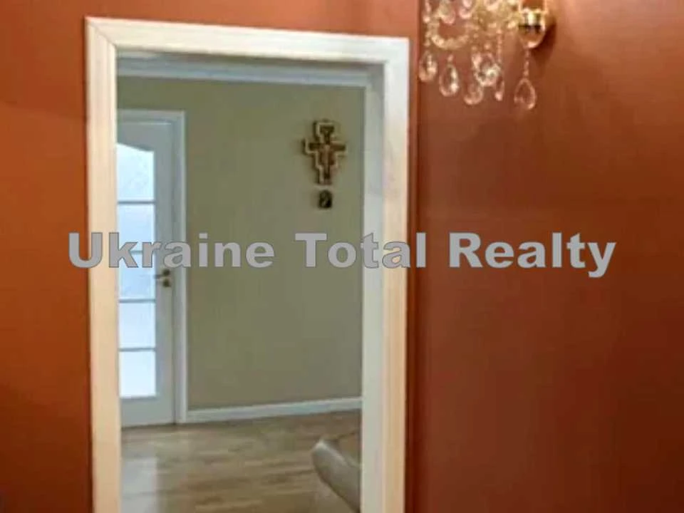Квартира. Київ, Милославська вул.
