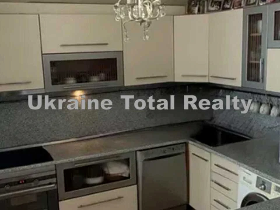 Квартира. Київ, Милославська вул.