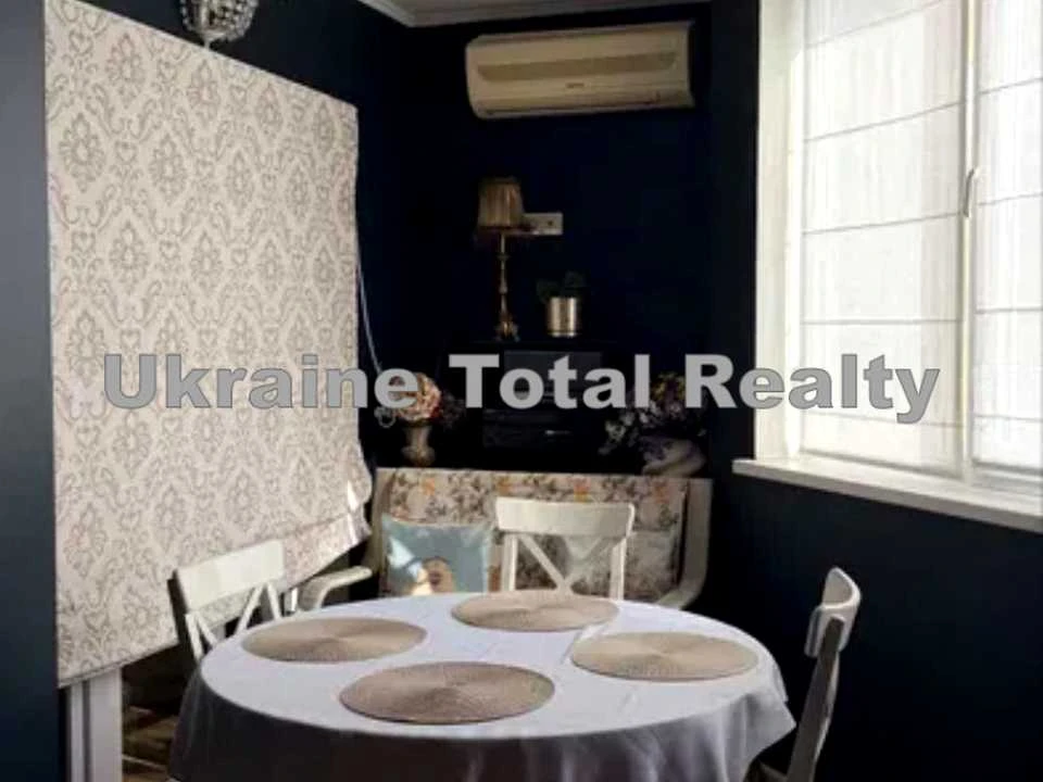 Квартира. Київ, Милославська вул.