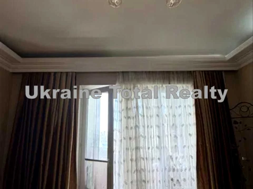 Квартира. Київ, Милославська вул.