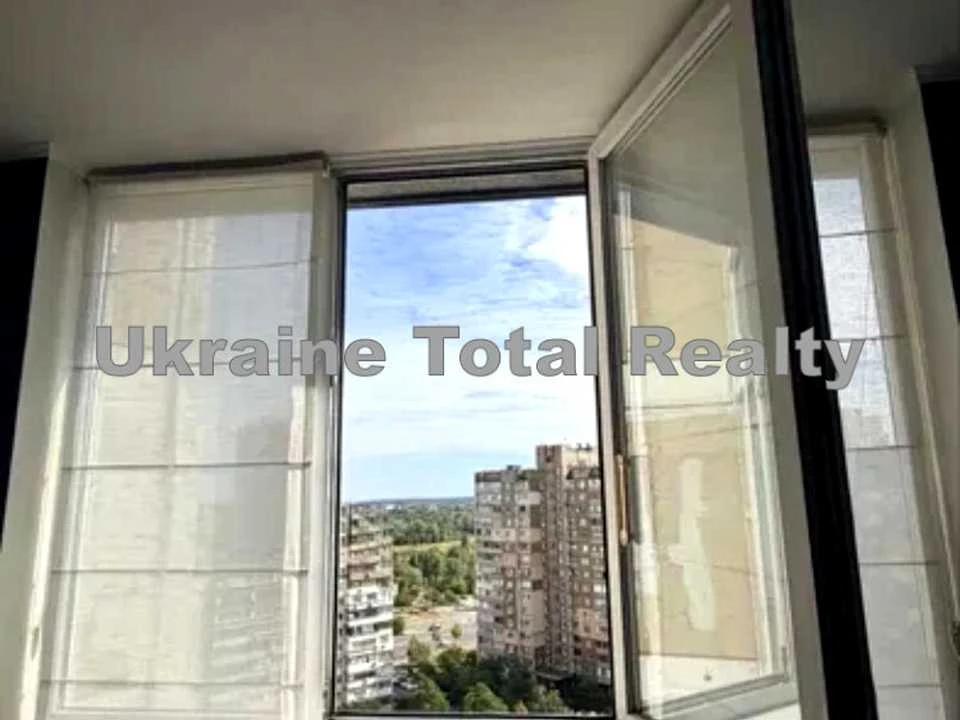 Квартира. Київ, Милославська вул.