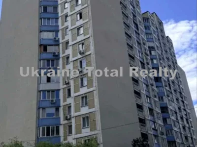 Квартира. Київ, Милославська вул.