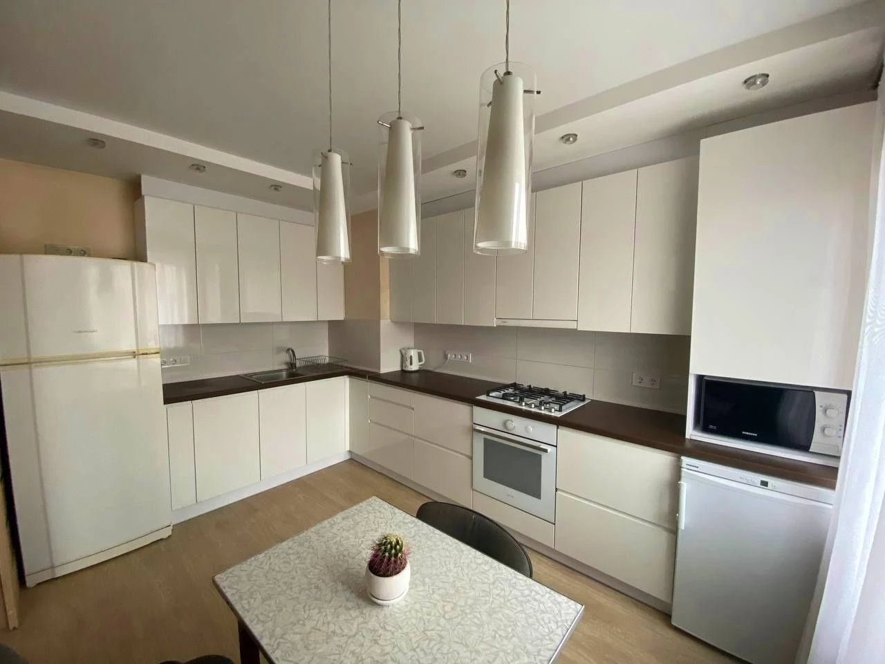 Продам 3 кімнатну квартиру на ж/м Тополь-3 / автономне опале