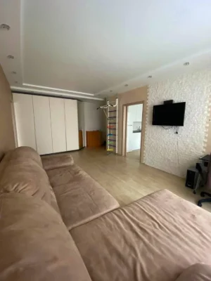 Продам 3 кімнатну квартиру на ж/м Тополь-3 / автономне опале