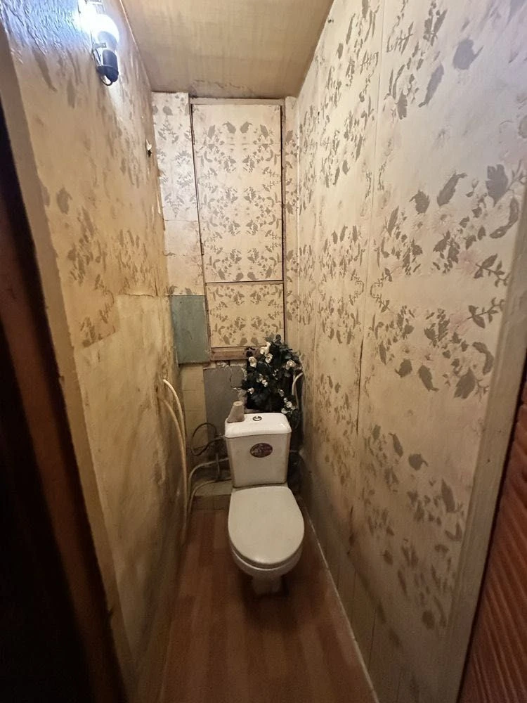 For Sale Spacious 2-bedroom apartment in ж/м Сокіл-2, Євпаторійська street