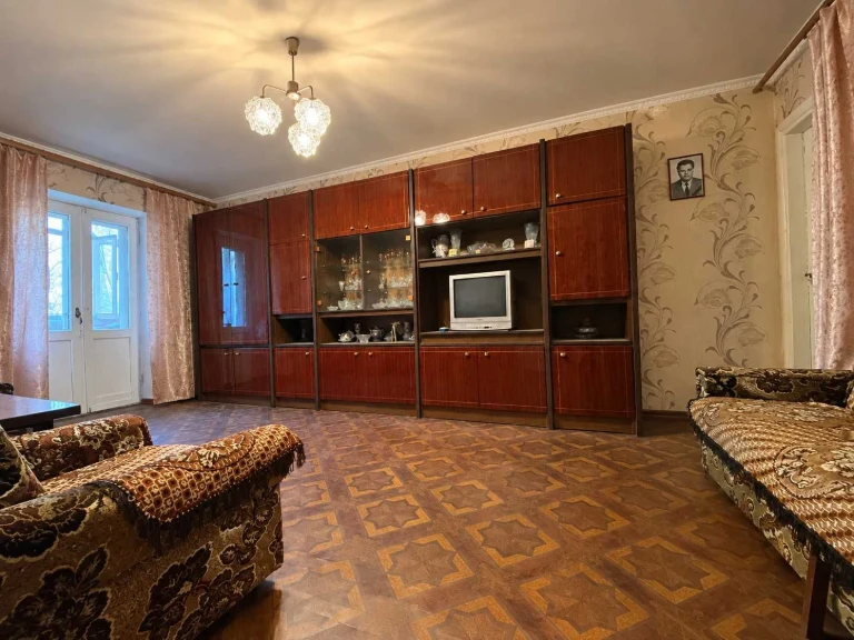 Apartment for sale, 3 rooms, Oleś Гонčara Street, Nagorka / Center