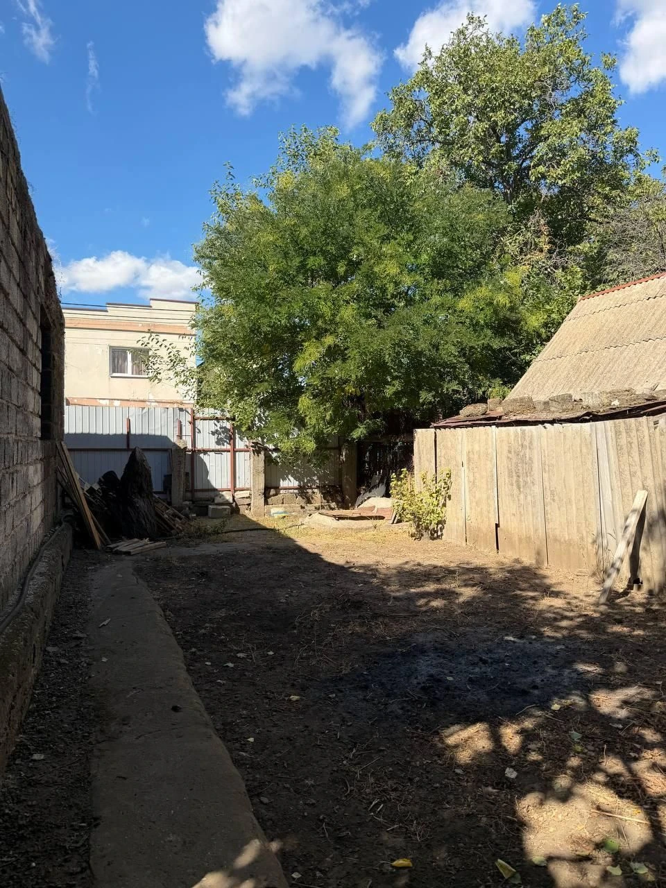 Продається земельна ділянка в Ленпосілці, вул. Магістральна