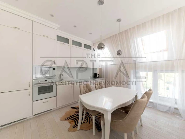 Apartment. Kyiv, Tvorcha Street