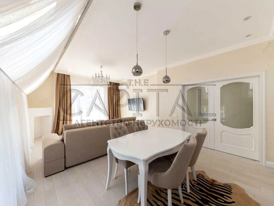Apartment. Kyiv, Tvorcha Street