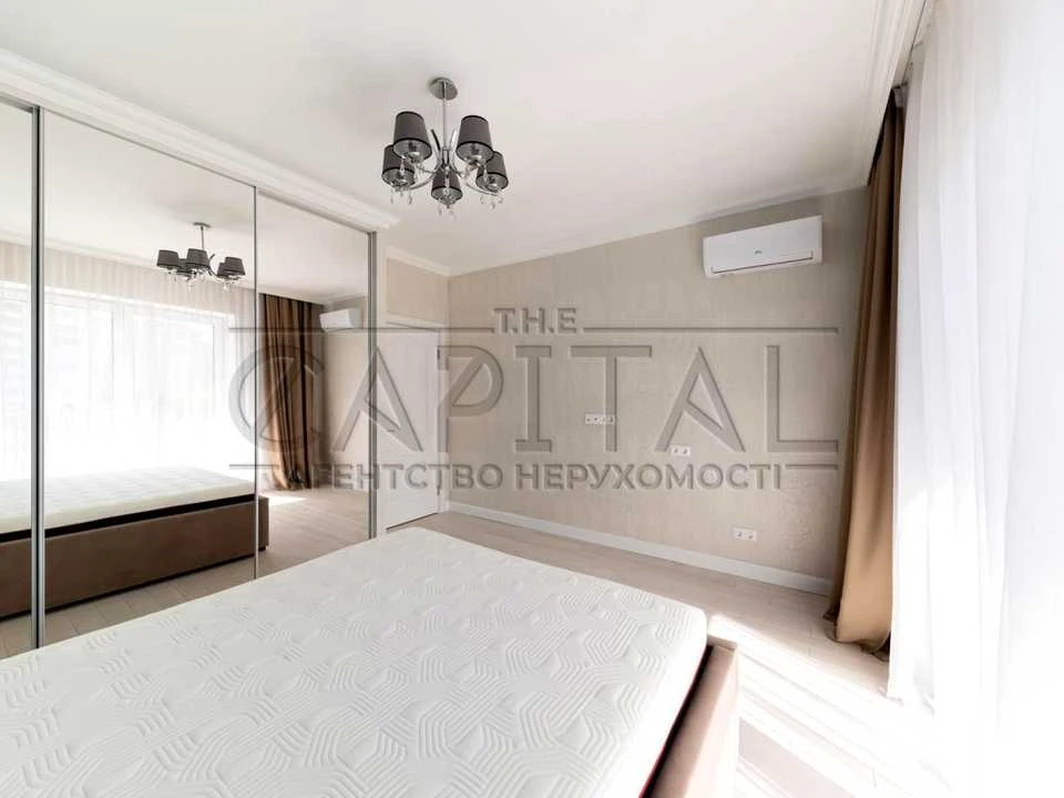 Apartment. Kyiv, Tvorcha Street