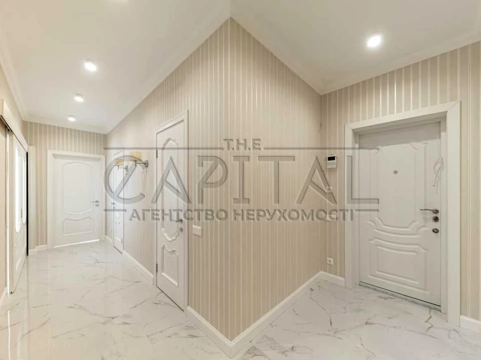 Apartment. Kyiv, Tvorcha Street