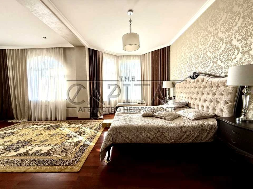 House. Kyiv, Sadowa 52 acres